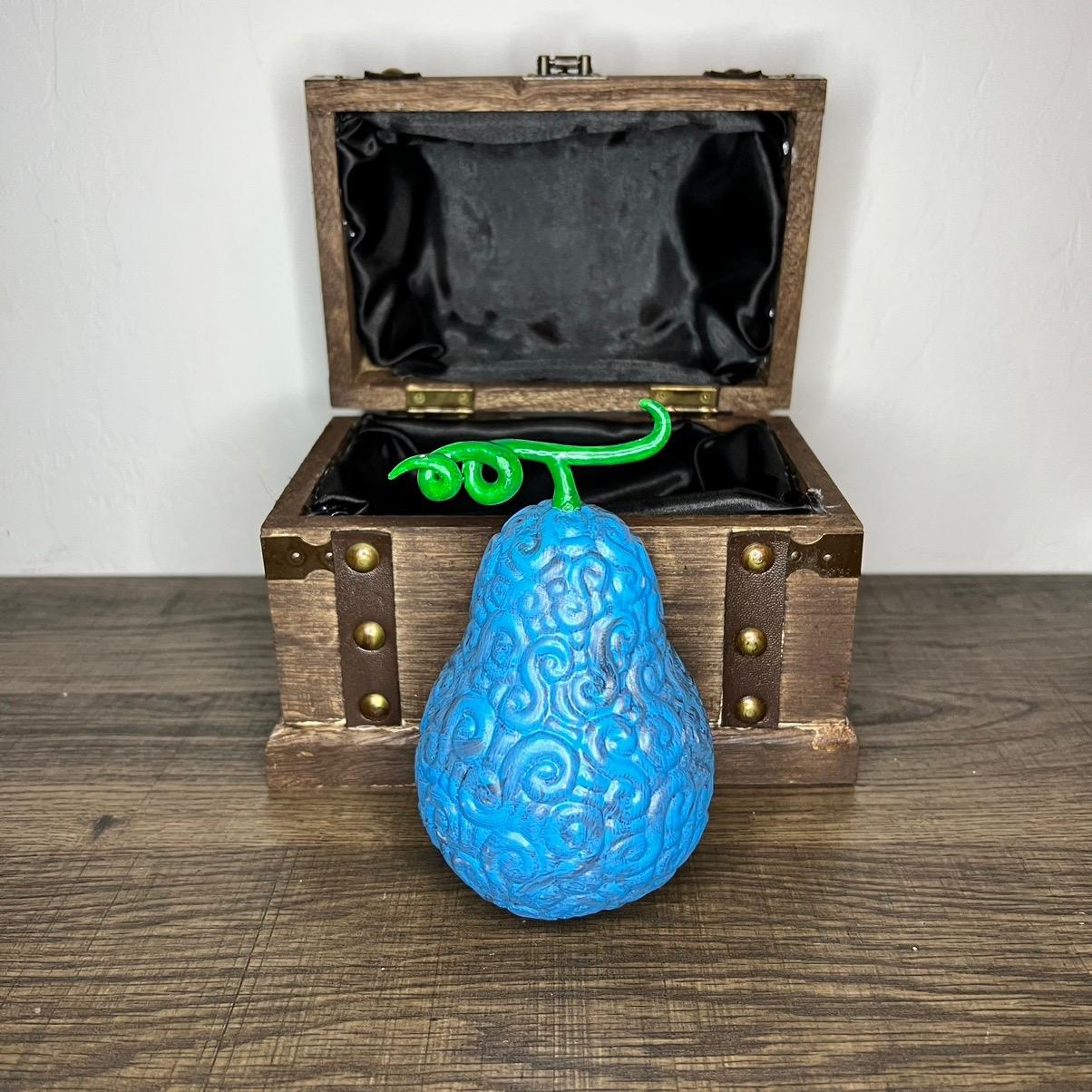 Gura Gura no mi - Devil Fruit & Treasure Chest figurine