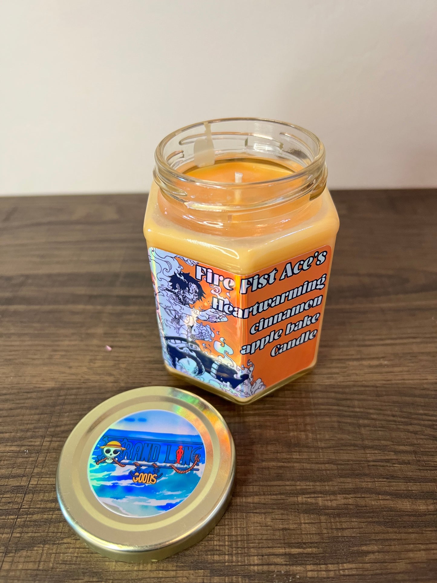 Fire fist ace’s Heartwarming cinnamon apple bake candle